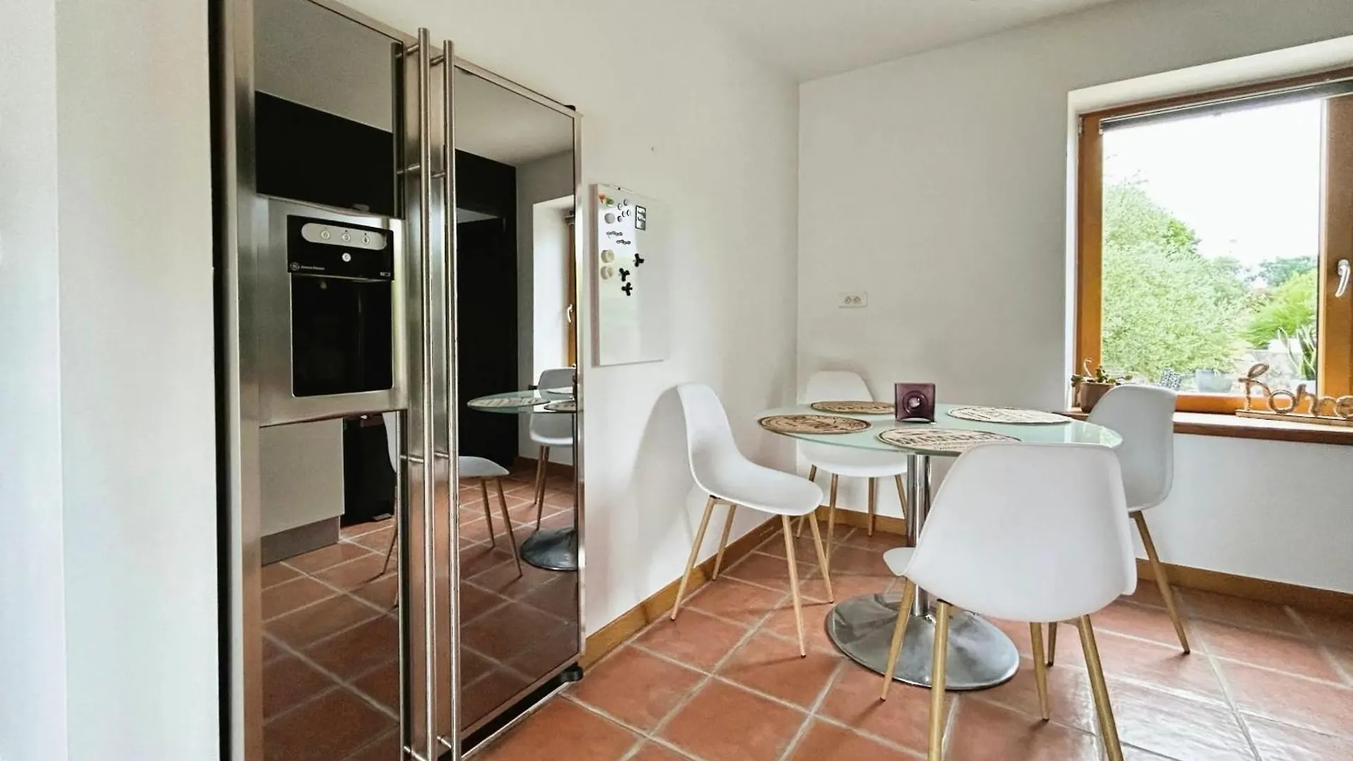 Maison Familiale Chaleureuse A Saint-Evarzec Avec Terrasse 0*,  France