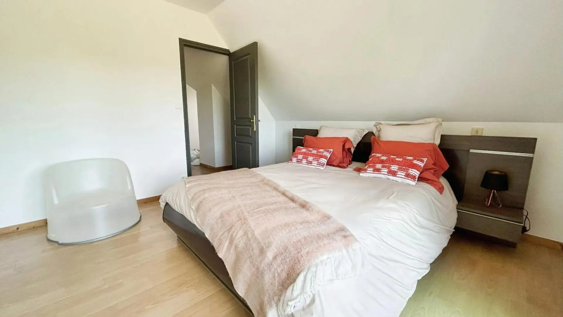 Holiday home Maison Familiale Chaleureuse A Saint-Evarzec Avec Terrasse