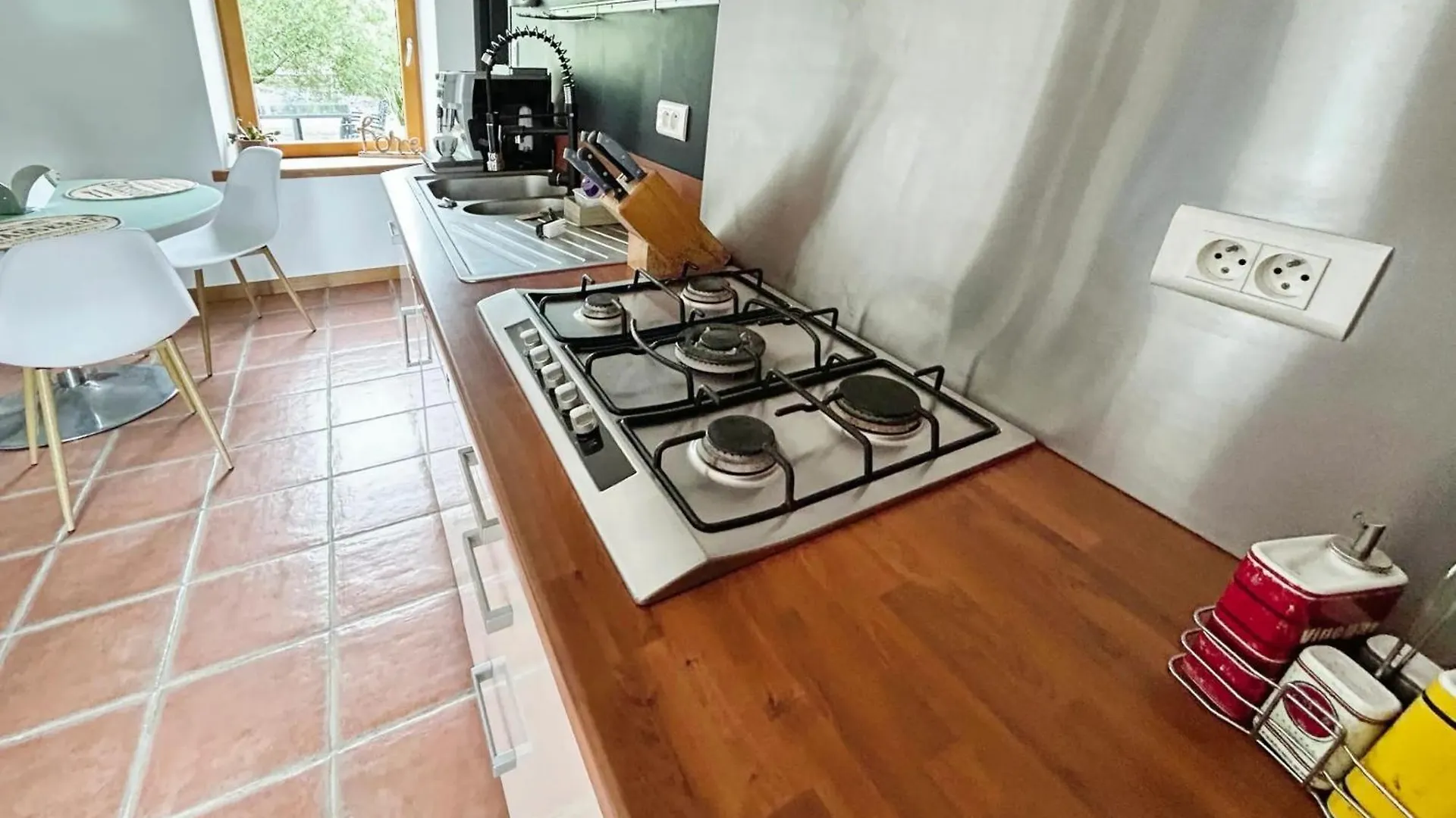Maison Familiale Chaleureuse A Saint-Evarzec Avec Terrasse Holiday home