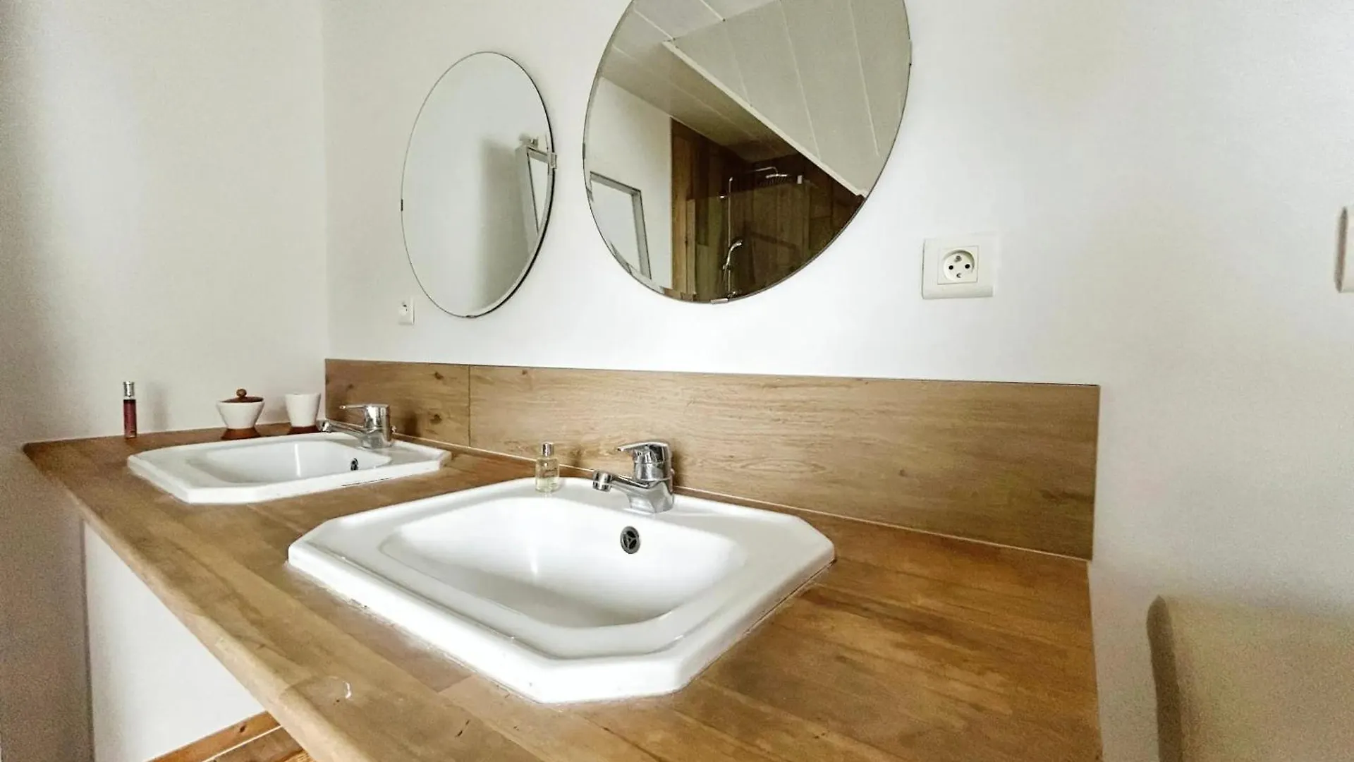 Maison Familiale Chaleureuse A Saint-Evarzec Avec Terrasse Holiday home