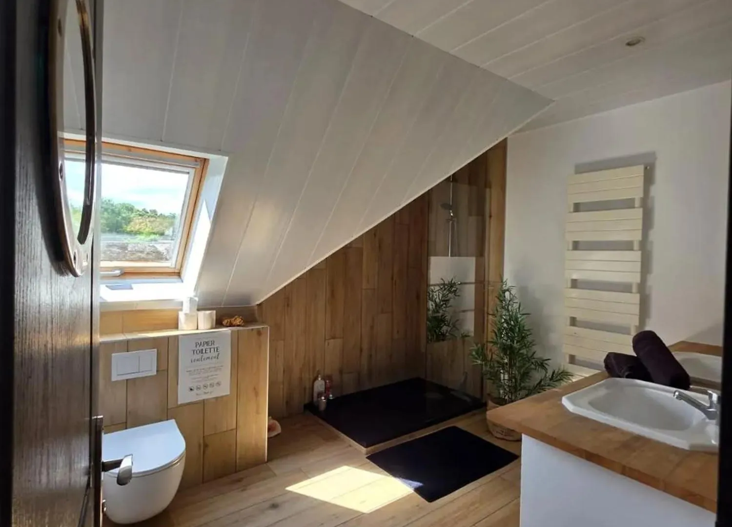 Дом отдыха Maison Familiale Chaleureuse A Saint-Evarzec Avec Terrasse