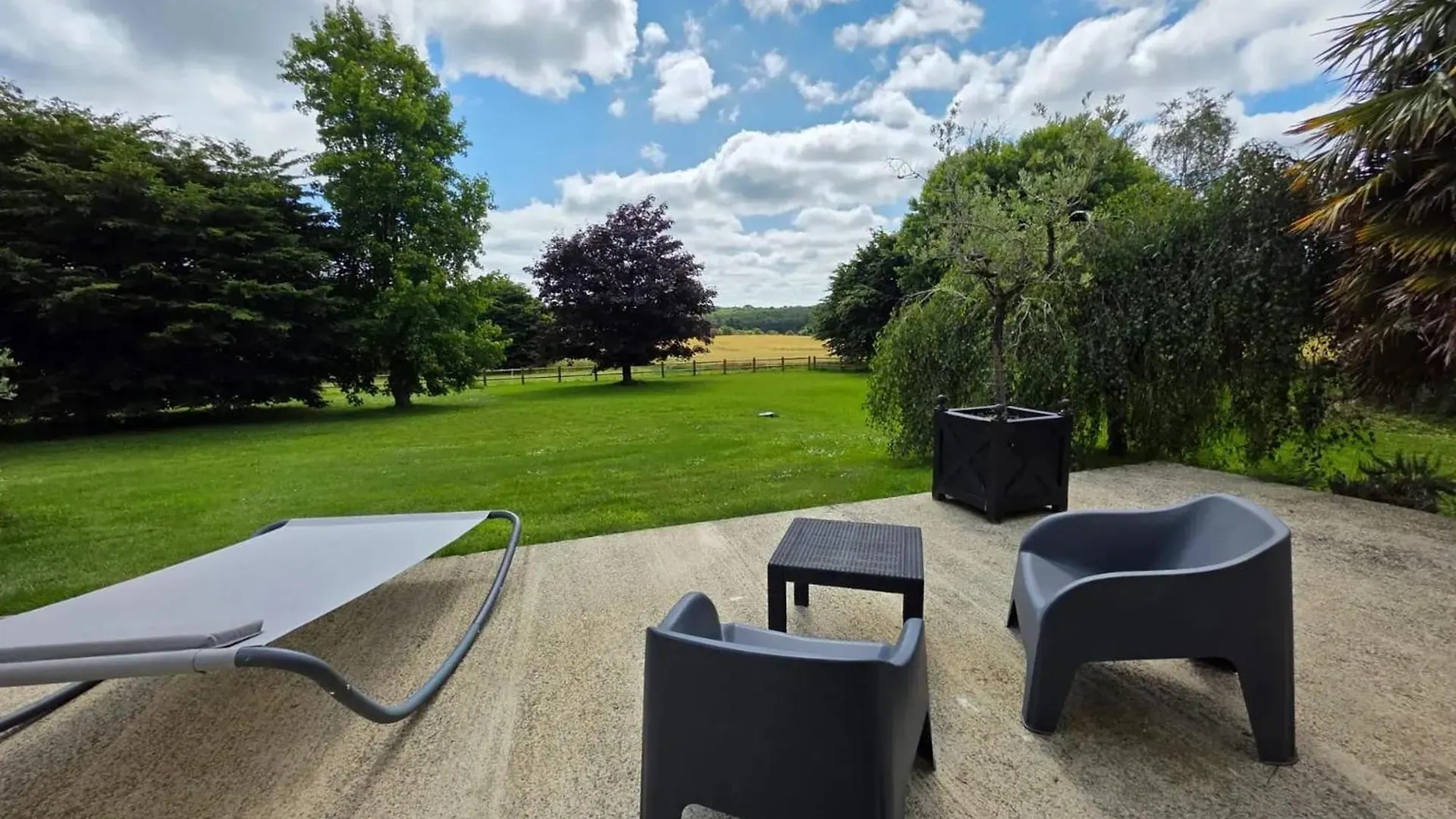 Maison Familiale Chaleureuse A Saint-Evarzec Avec Terrasse Дом отдыха