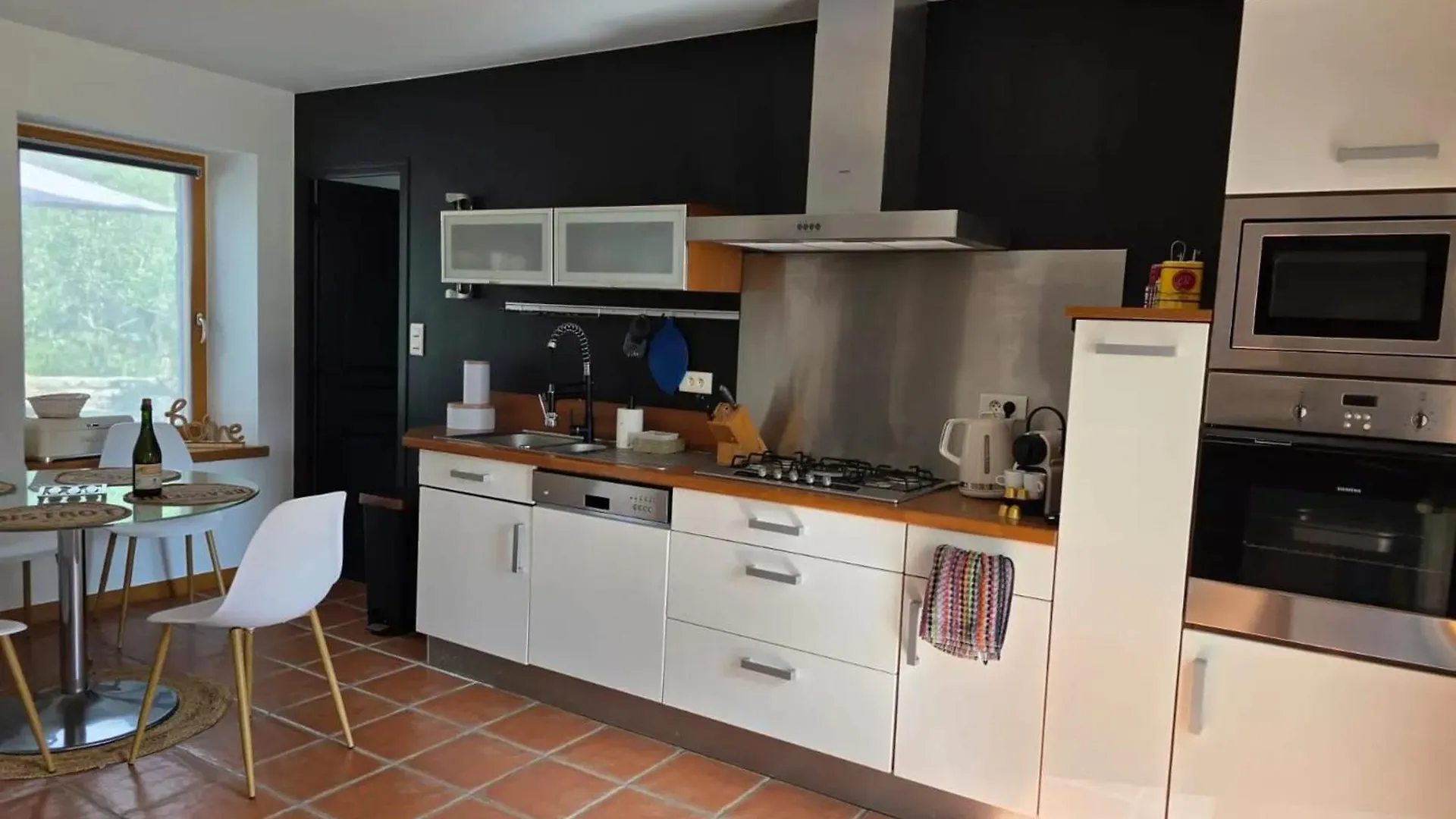Maison Familiale Chaleureuse A Saint-Evarzec Avec Terrasse